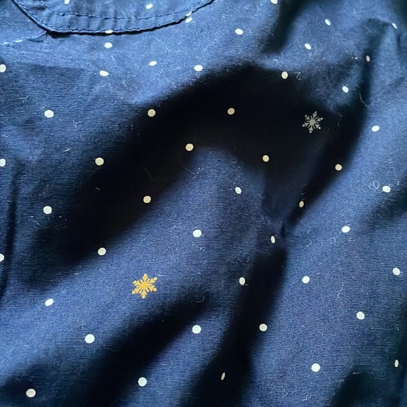 Boys Tucker + Tate Snowflake Long Sleeve Button Down Shirt Size 5 - Picture 2 of 3